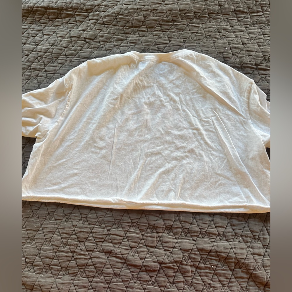 Kauai chickens cropped long sleeve - Picture 5 of 5